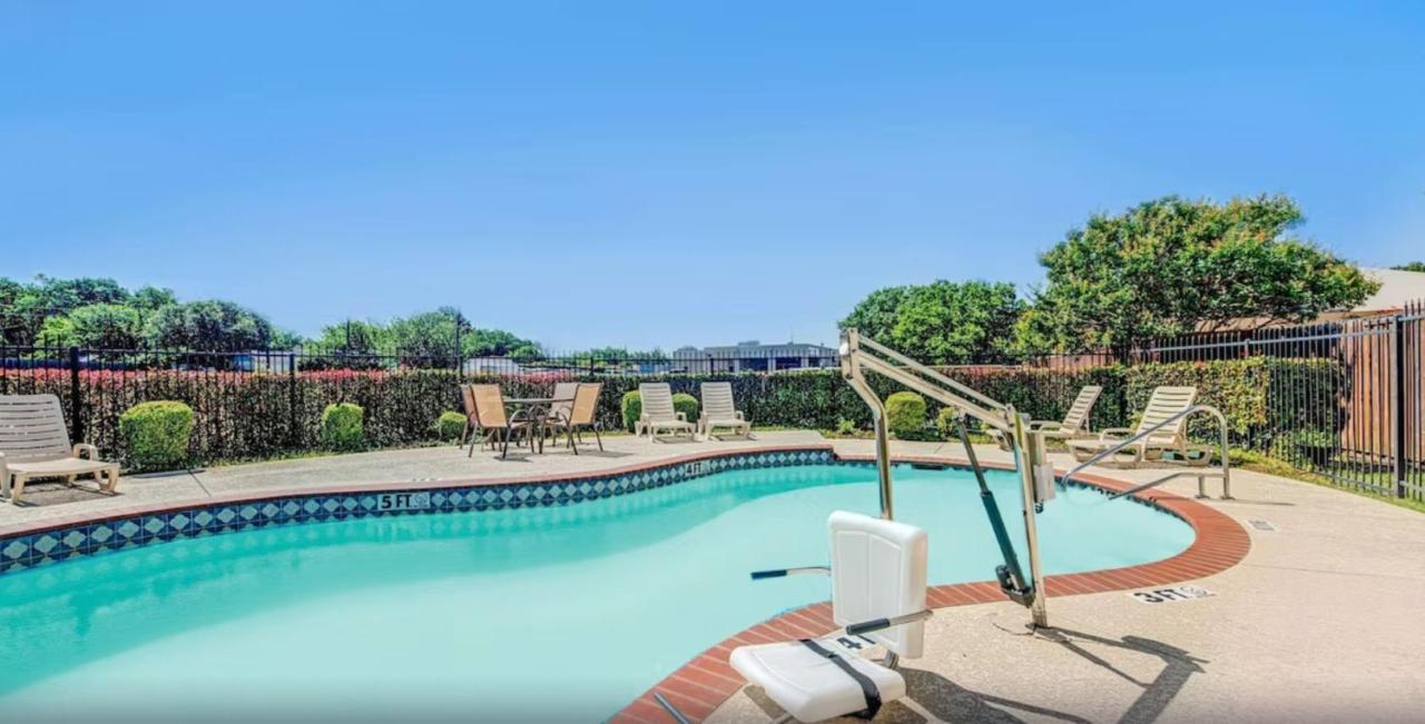 Super 8 By Wyndham Mckinney/Plano Area Esterno foto